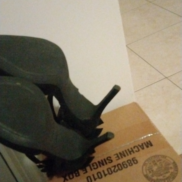 High heels 👠 - Picture 6 of 7